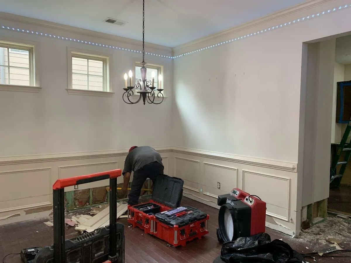 Restoration technician with professional equipment in Nutley